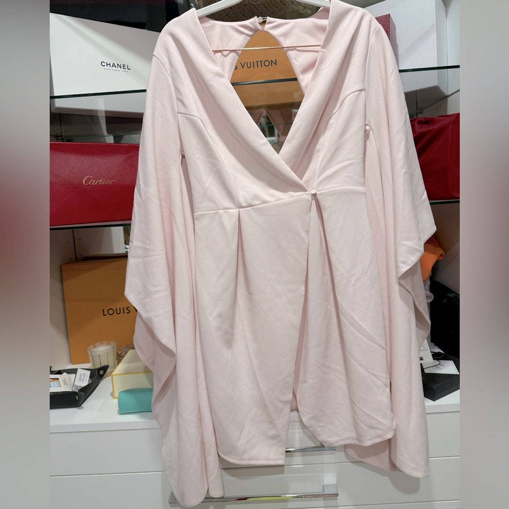 Women wrap mini pink dress size 6